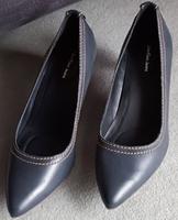 Pumps von Calvin Klein Jeans blau Gr. 39 ungetragen Niedersachsen - Lehrte Vorschau