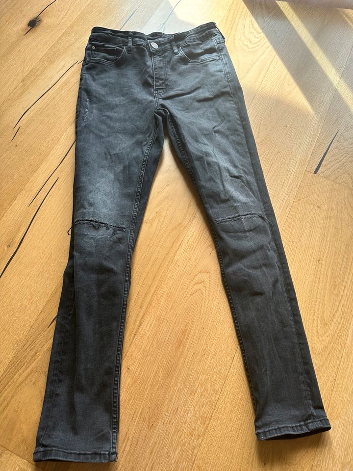 H&M Skinny Jeans Hose gr 158 in Lachendorf