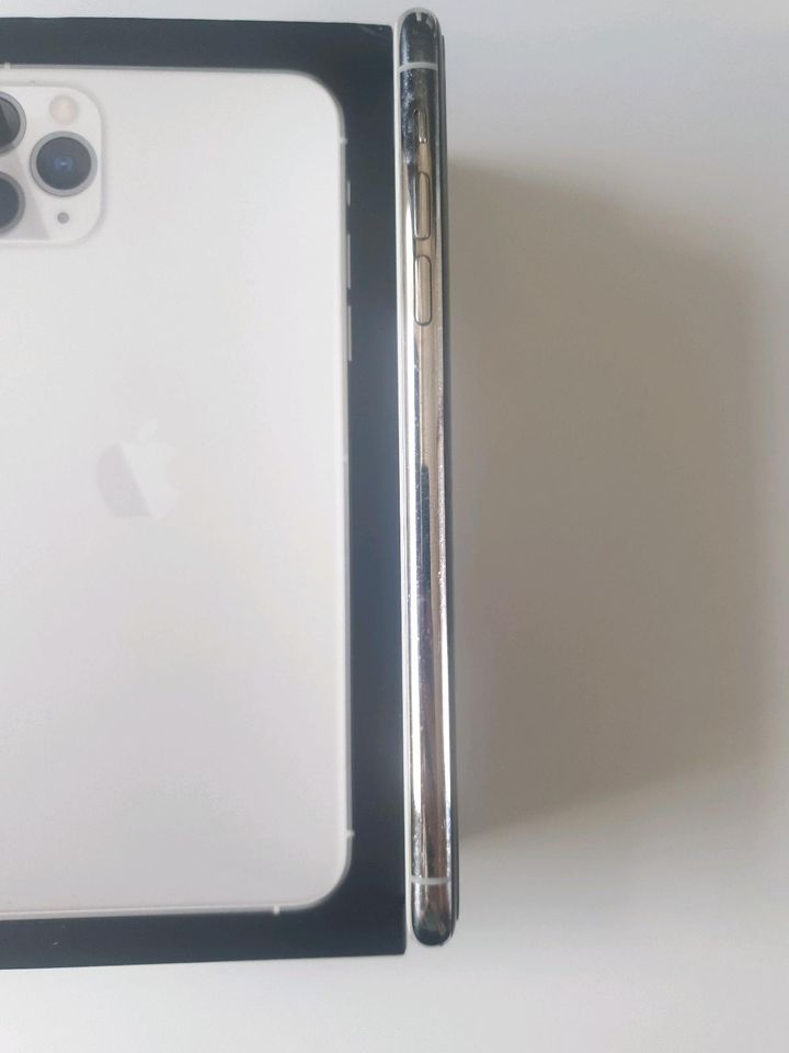 Iphone 11 Pro Max 64GB in Olpe