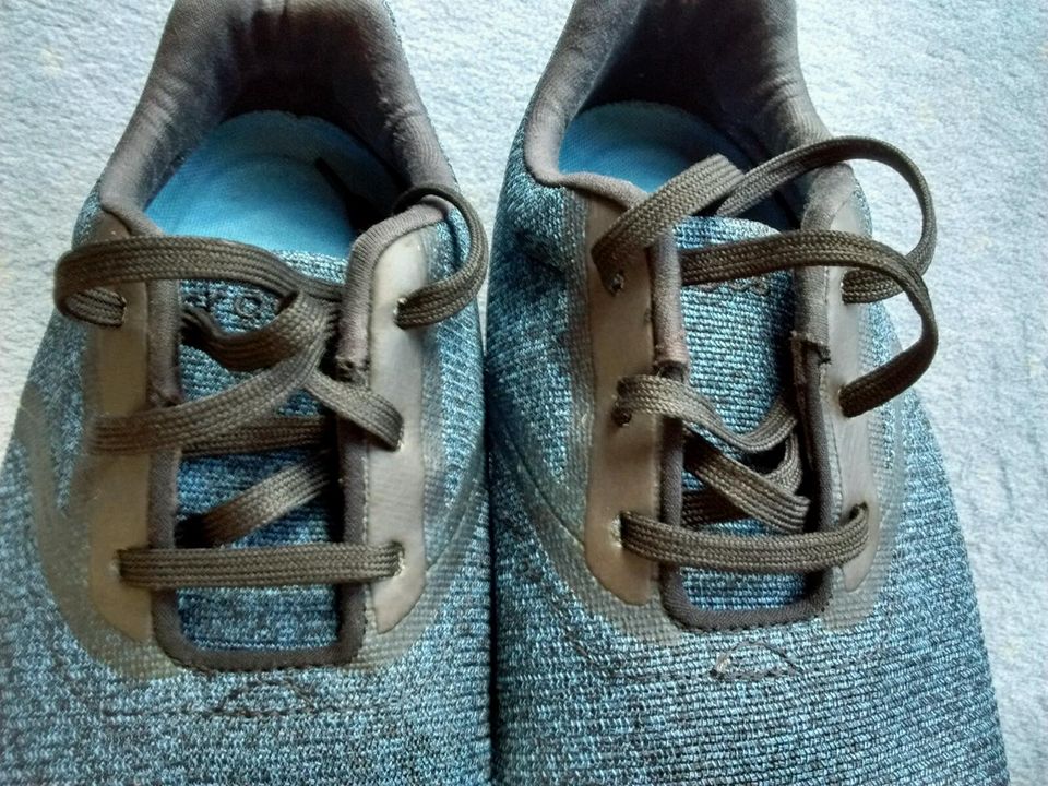 Crocs Sneaker Sportschuhe Halbschuhe M 11 45 blau weiß schwarz in Springe
