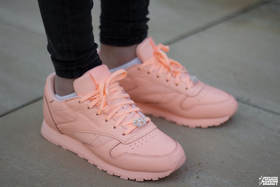 SALE%❗ REEBOK CLASSIC LEATHER GRIT PEACH WMNS 1 AIR LOW SNEAKERS in Gieboldehausen