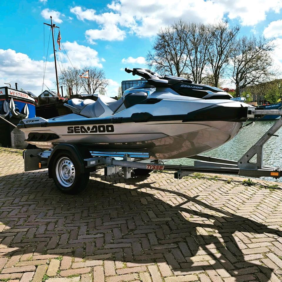 SEADOO GTX 300 LIMITED [ 54 STUNDEN ] 2021 + Tysse 750 kg Anhänge in Kranenburg