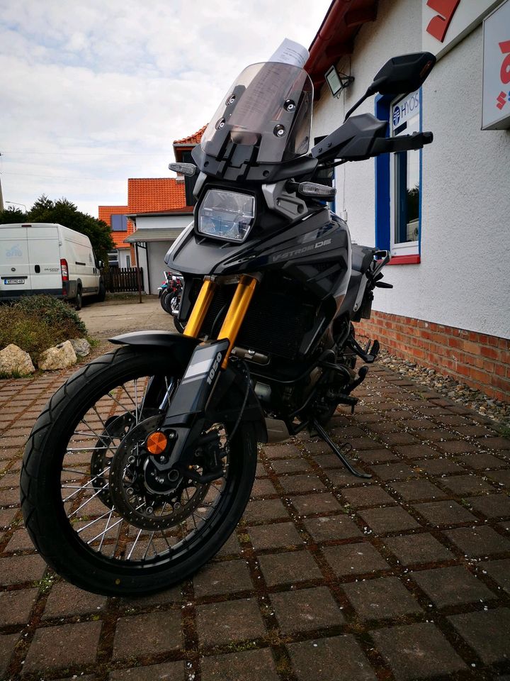 Suzuki V-Strom 1050DE  DL1050DE (Dual Explorer) Vorführmotorrad in Wernigerode