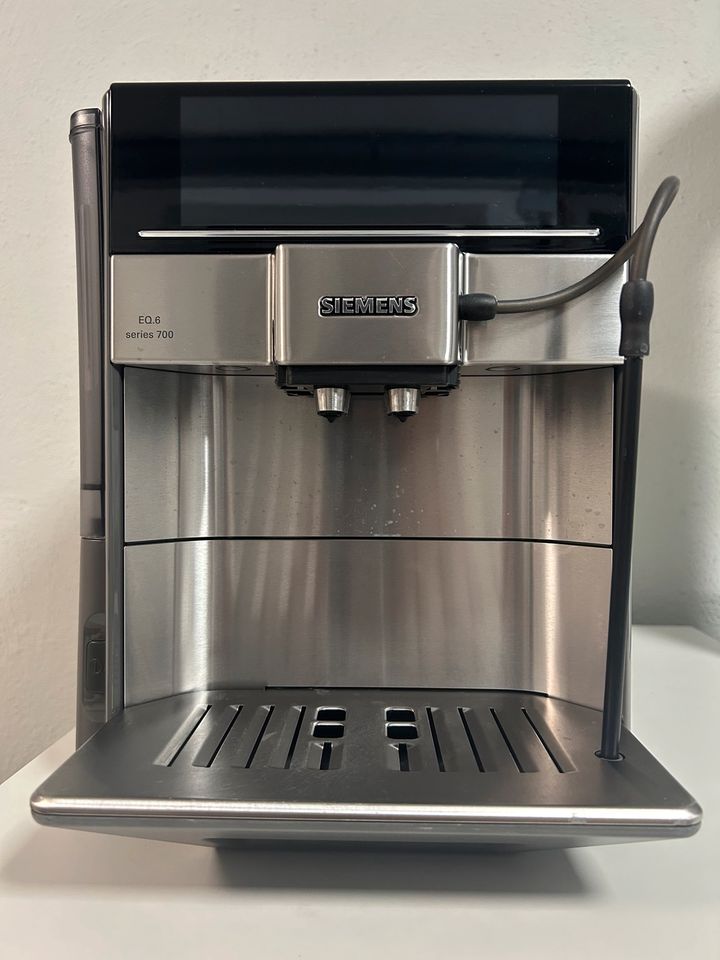 Kaffeevollautomst Siemens EQ.6 series 700 in Goldbach