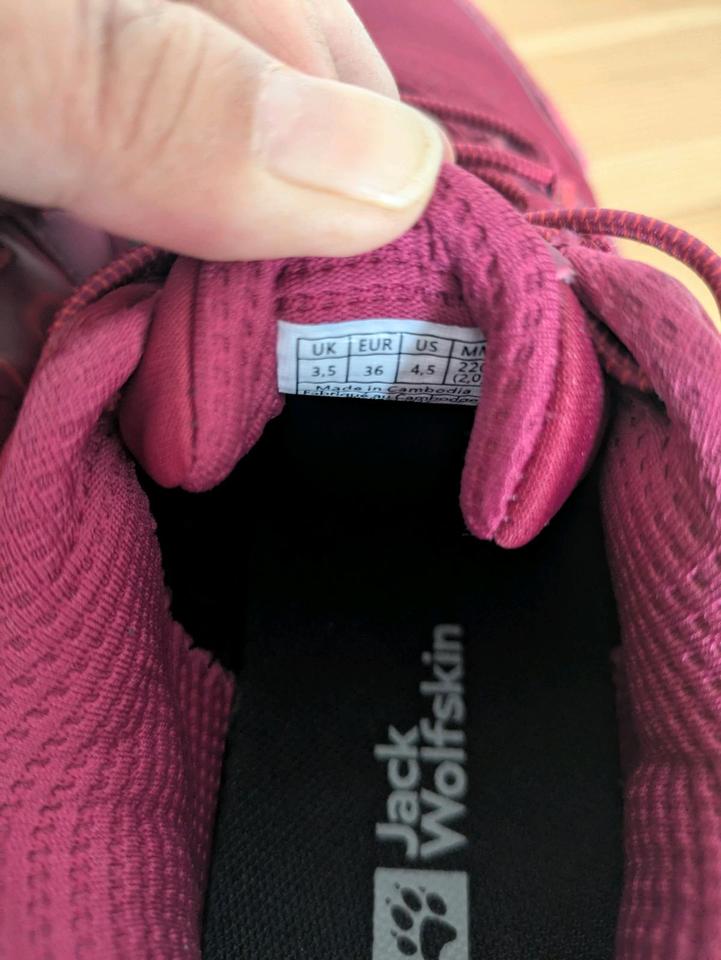 Jack Wolfskin Damen Schuhe gr.36 Neuwertig einmal getragen in Düsseldorf