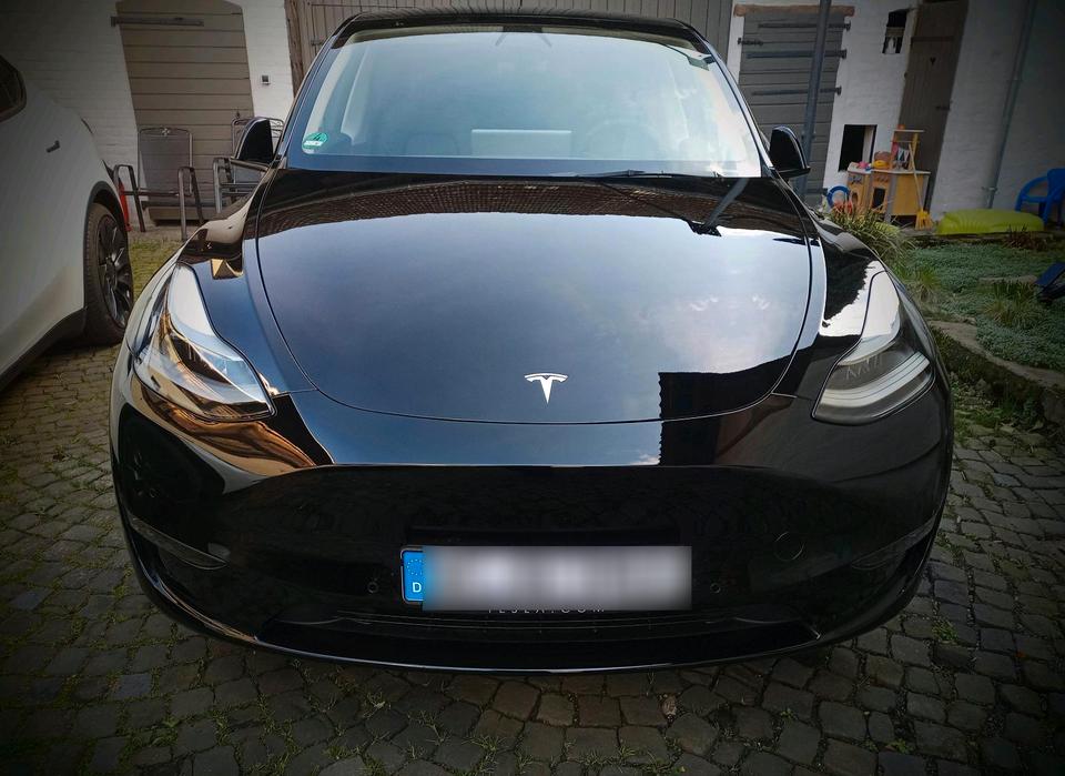 Tesla Y Performance, unfallfrei, Nichtraucher, top Zustand! in Wiesbaden