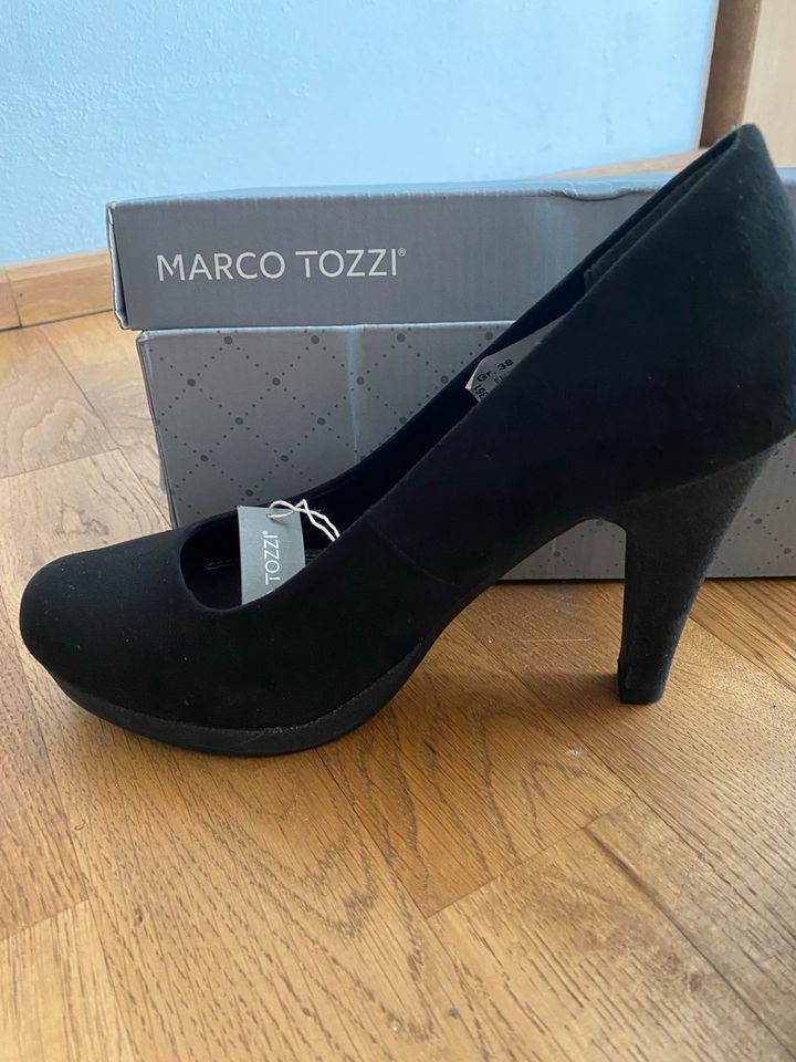 Marco Tozzi Absatzschuhe nagelneu Gr 38 in Wunsiedel