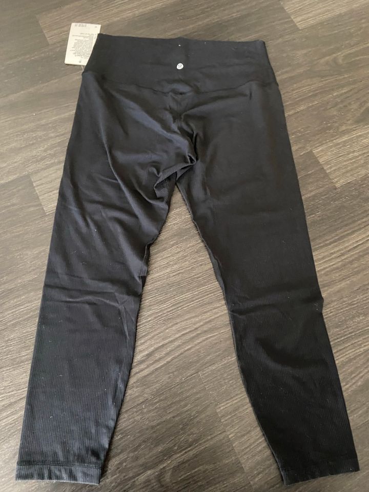 Lululemon Yoga Leggins | High-Rise Ribbed Pant 25" | Gr. 12 in Stuttgart