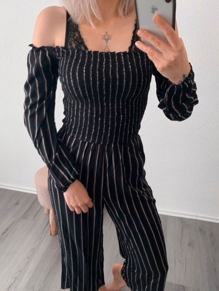 Jumpsuit von Hollister Größe S in Könnern