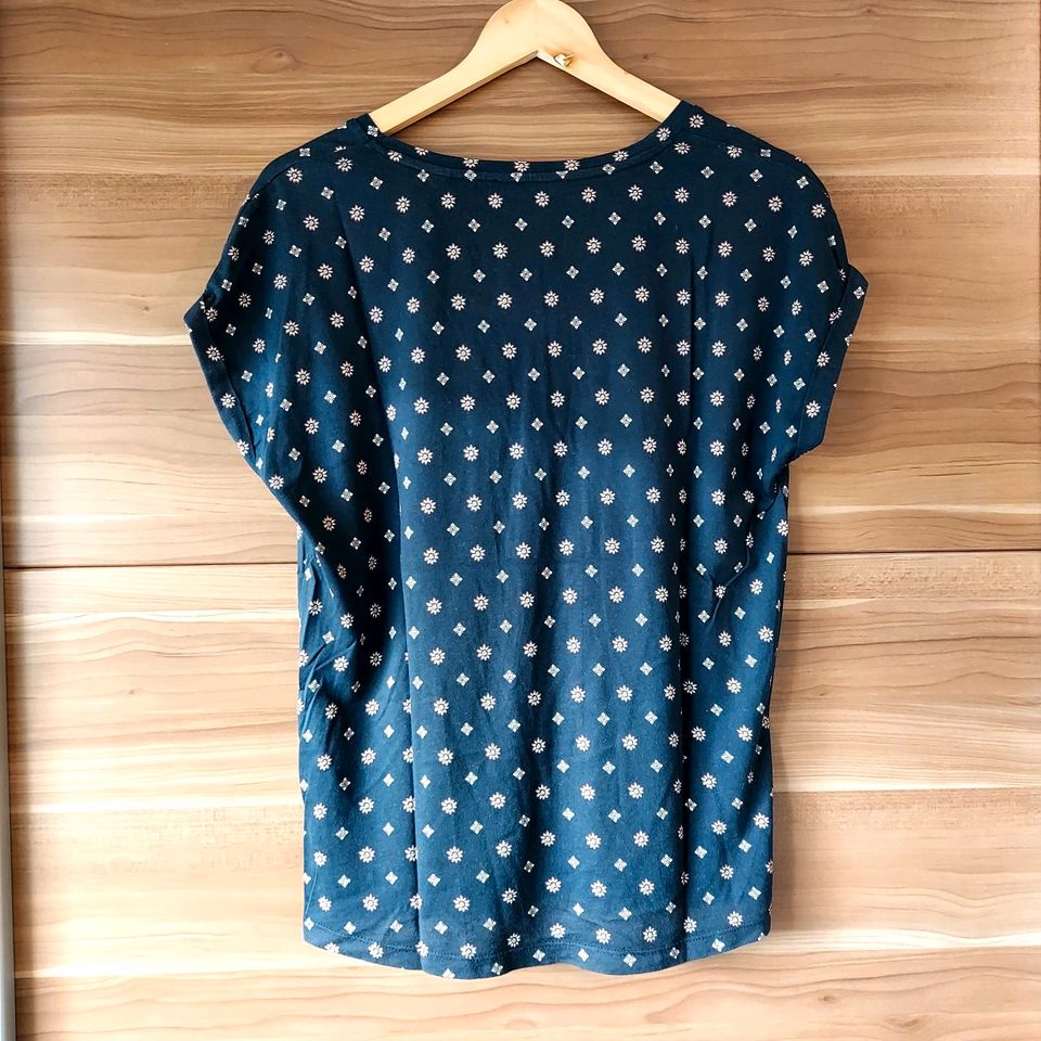 S. OLIVER Shirt mit Blumendruck Gr. 40 in Hanau