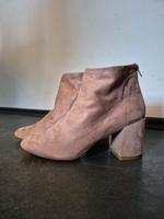 Tolle Stiefeletten in Wildlederoptik Nordrhein-Westfalen - Grefrath Vorschau