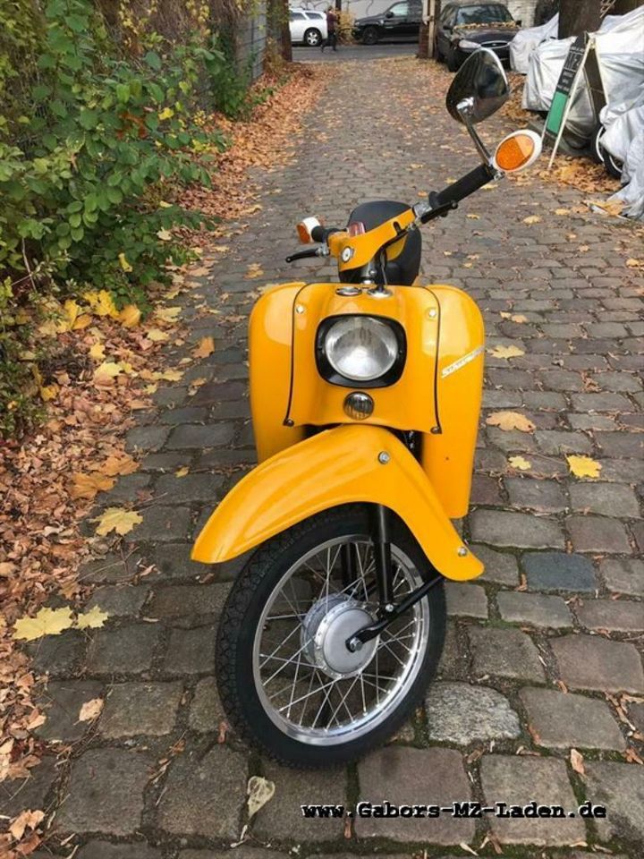 Gabors MZ Laden / Simson KR51/1 Bj. 1975 gelb, restauriert in Britz bei Eberswalde