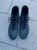 Nike Fußballschuhe schwarz Größe 45 Hessen - Kronberg im Taunus Vorschau
