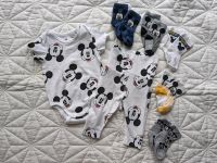 H&M Baby Disney Junge Mädchen 56 Micky Maus Kurzarmbody Socken Niedersachsen - Achim Vorschau