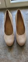 Tamaris Pumps Gr. 40 beige Bayern - Roßtal Vorschau