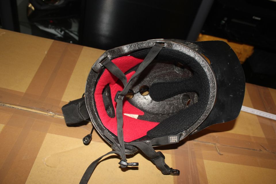 Urge Enduro Nachtfahr Helm mit Licht in Hohenfelde