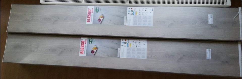 ELESGO Laminat Langdiele XXL Laminatboden V4-Fuge NEU OVP Holz in Staßfurt