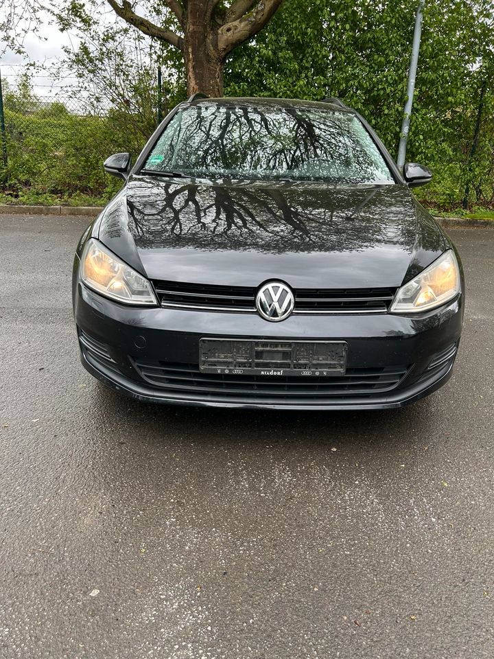 VW GOLF 7 1.6 TDI VARIANT Bj.2014 177000km in Menden