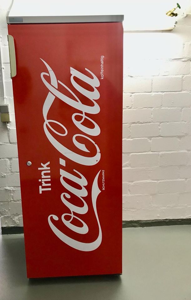 Coca Cola Kühlschrank von Liebherr in Kellenhusen