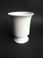 KPM. Vase. Becherform. auf Fuß Höhe ca. 10 cm, Kreis Pinneberg - Bönningstedt Vorschau