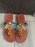 FlipFLOP / Zehentrenner / Sandalen mit Ledersohle und Perlen Bayern - Puchheim Vorschau