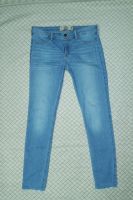 blaue Cropped Jeans Jeggings in W28 von Hollister Baden-Württemberg - Helmstadt-Bargen Vorschau