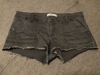 Hollister Shorts grau W28 Baden-Württemberg - Ehingen (Donau) Vorschau