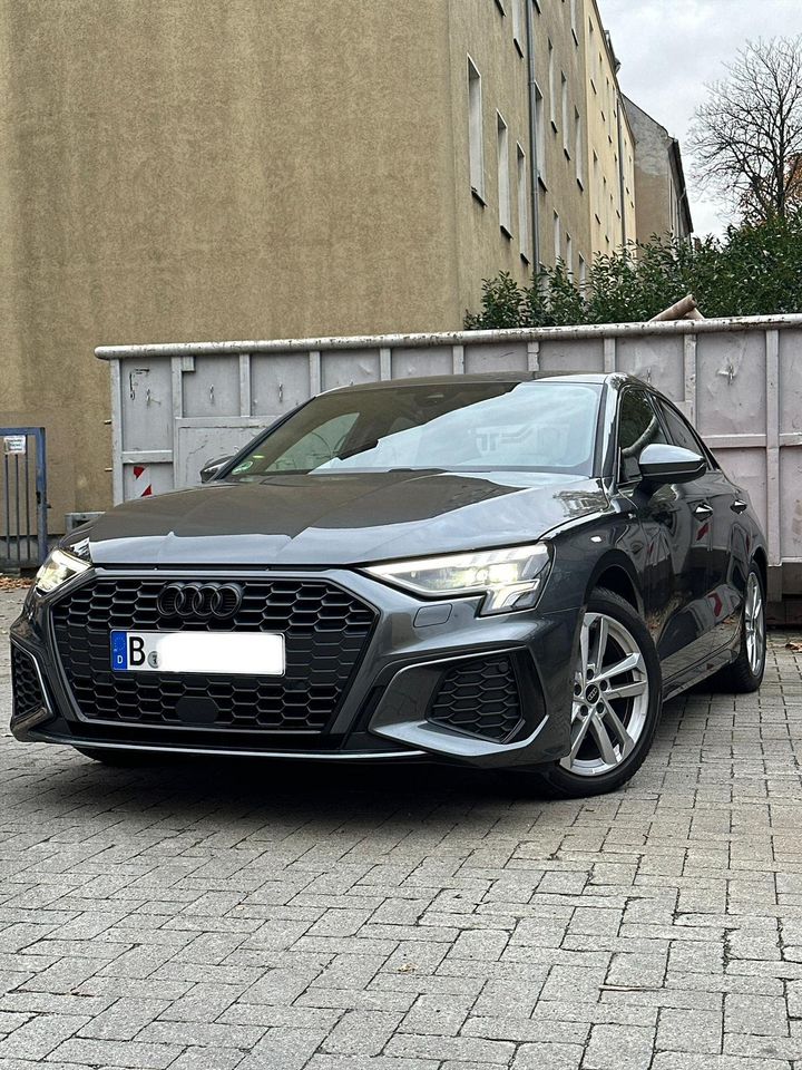 Audi A3 mieten Autovermietung Mietwagen Auto mieten Rent a car in Berlin