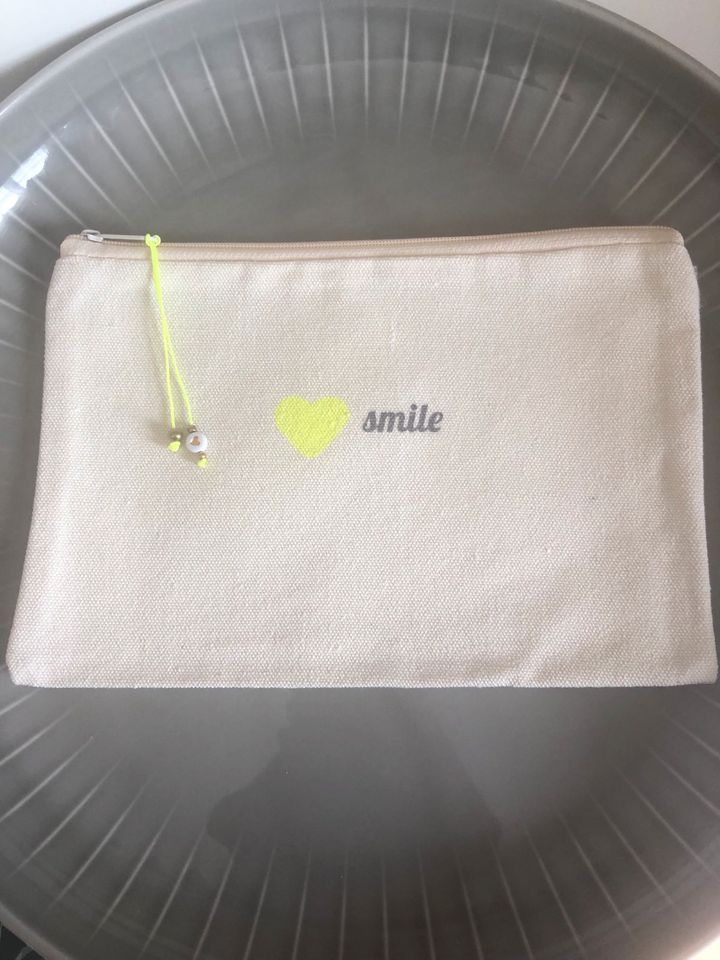 Kosmetiktäschchen Schmucktäschchen Tasche smile Herz neu in München