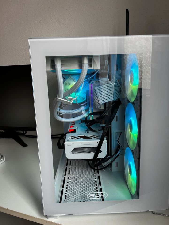 Super Gaming pc zum Verkauf in Riedlingen