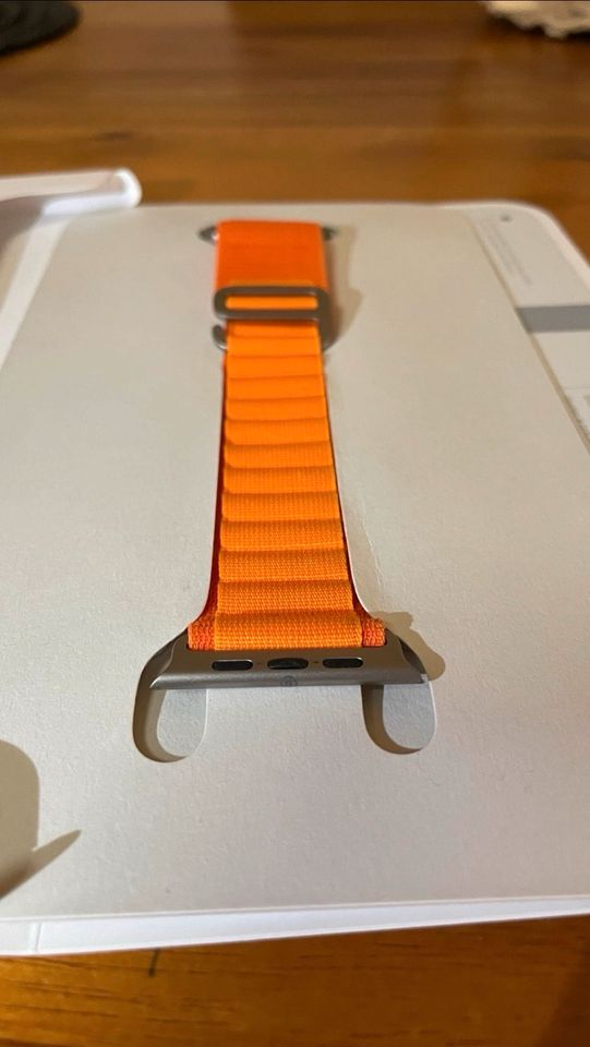 Apple Watch Ultra Armband original in Montabaur
