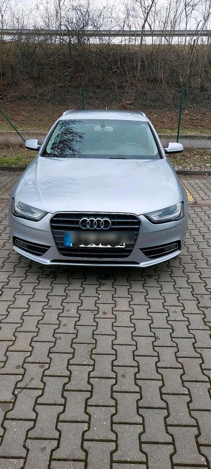 Audi A4 B 8.5 Avant in Weiden (Oberpfalz)