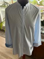 ESCADA  edle lange Bluse  in hellblau-weiß Größe 40/42 Bayern - Durach Vorschau