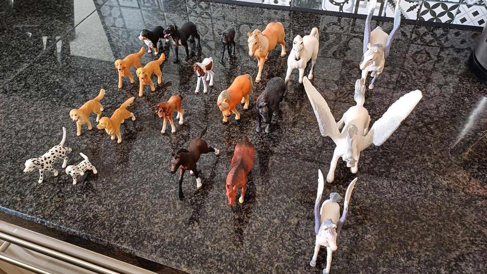 20 Figuren von Schleich in Kamp-Lintfort