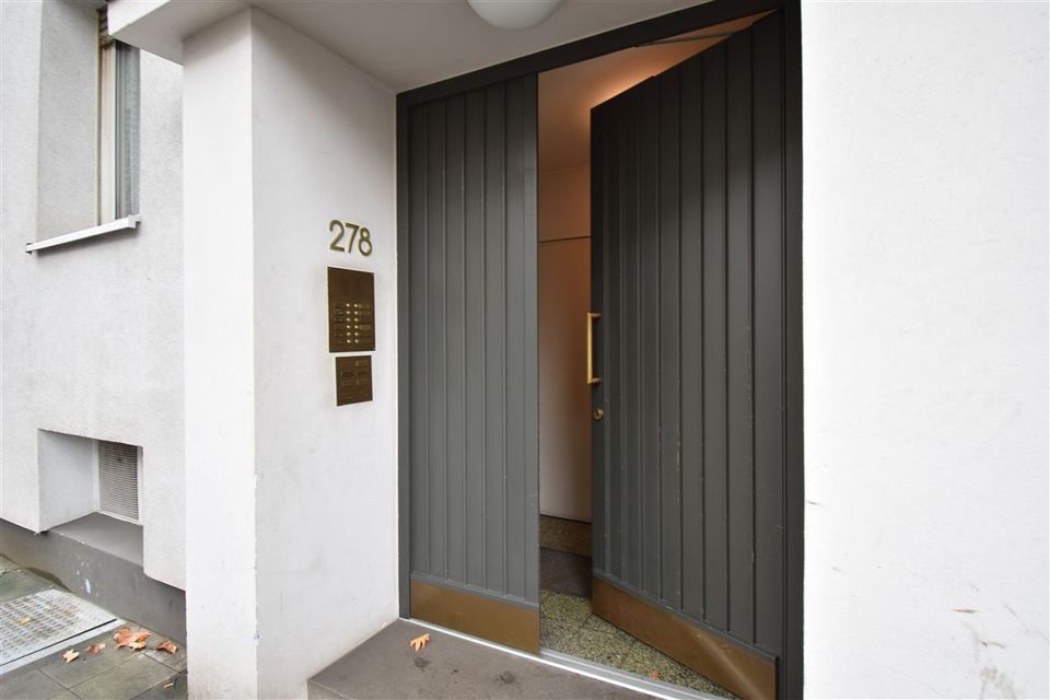 PROVISIONSFREI! Renovierte 3-Zimmer-Wohnung mit Balkon und Außenstellplatz in Düsseldorf