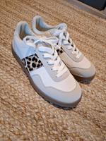 Sneaker mit Leoprint Hessen - Zierenberg Vorschau