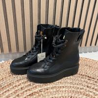 Högl Stiefeletten Boots schwarz Neu Gr 36 (3,5) Rheinland-Pfalz - Mehlingen Vorschau