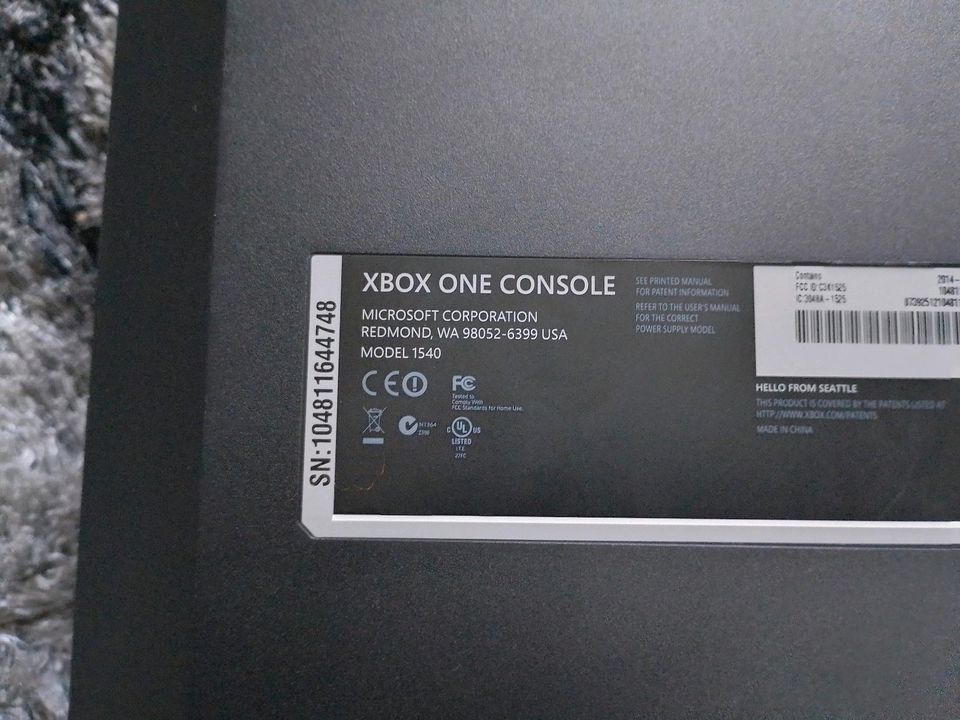 Microsoft Xbox One 500GB Spielekonsole - Schwarz in Immendingen