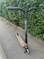 Stunt Scooter Roller Guter Zustand Neupreis 150€ Nordrhein-Westfalen - Altena Vorschau