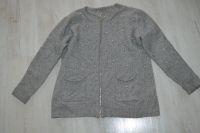 Pulli Jacke grau mit Perlen Gr. M Baden-Württemberg - Oppenau Vorschau