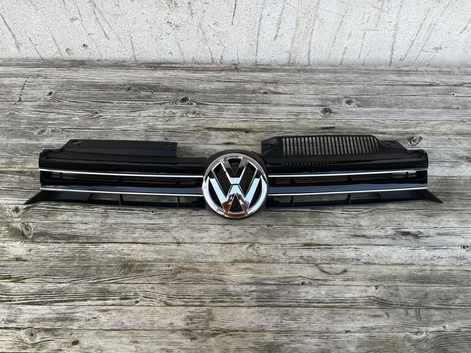 Volkswagen Golf 6 VI Grill Kühlergrill in Berlin