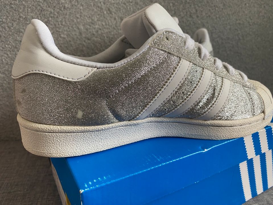 Adidas Superstar LIMITED EDITION Glitzer Sneaker Damen Schuh 38 in  Nordrhein-Westfalen - Velbert | eBay Kleinanzeigen ist jetzt Kleinanzeigen