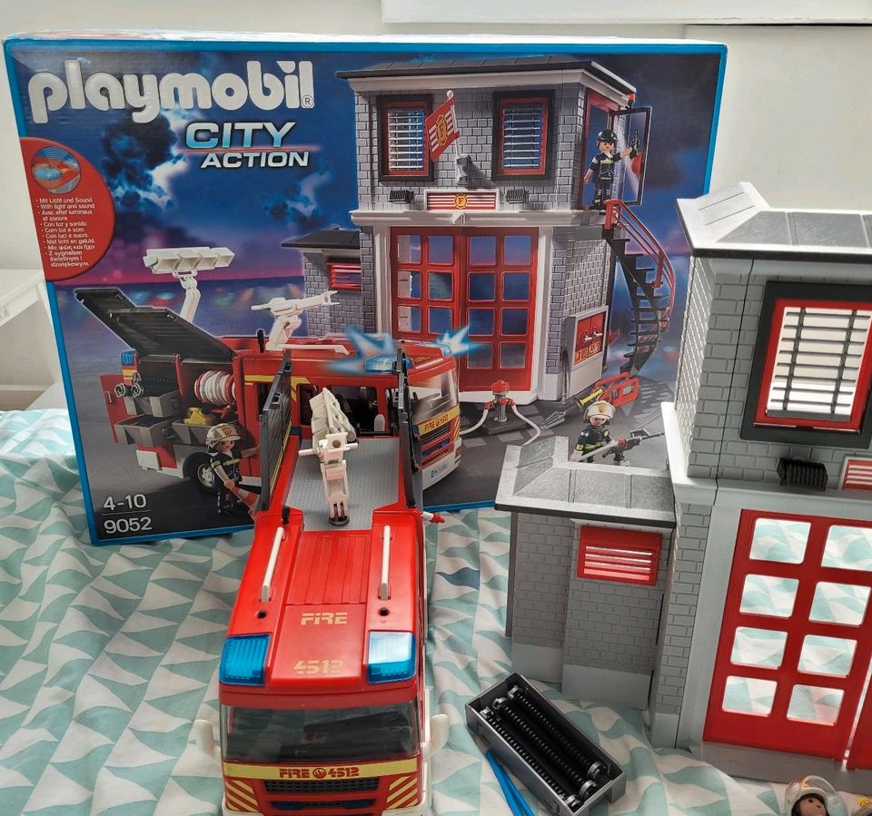 Playmobil 9052 City Action Feuerwehrstation mit Löschfahrzeug in Neukirchen-Vluyn