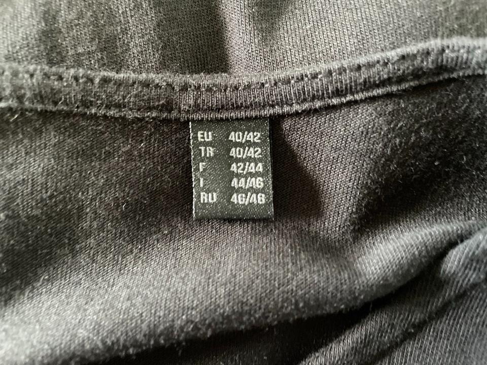 3/4 Arm Shirt schwarz Gr. 40/42 Pullover mit Plissee Ärmel in Mühldorf a.Inn