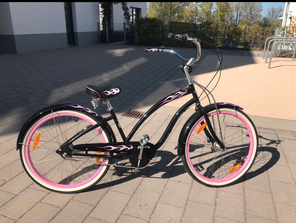 Fahrrad Beach Cruiser Black Betty Gothic schwarz pink in Stuttgart