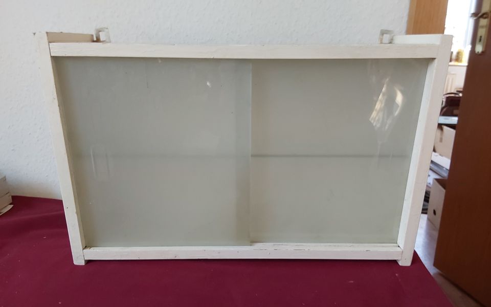 kleiner Badschrank; DDR ; Glas Schiebetüren; Hängeschrank in Benshausen