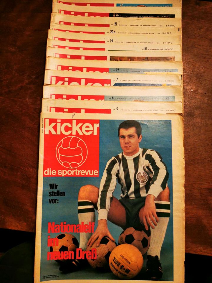 Fussball Kicker Die Sportrevue 1956 - 1966 Bundesliga in Hamburg