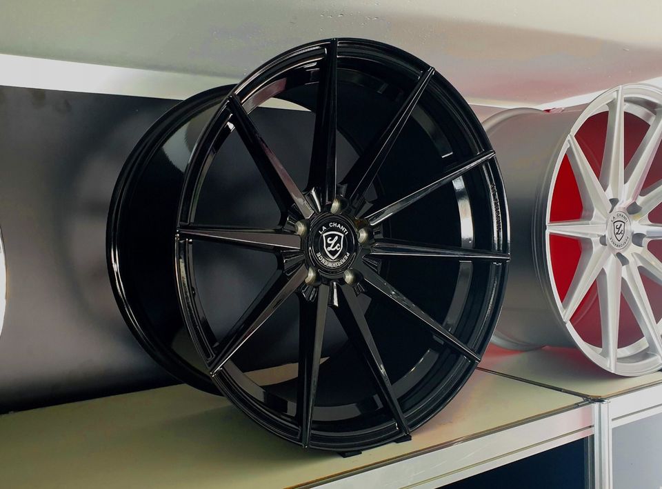 Dodge Charger Challenger Widebody Kompletträder Reifen Alufelgen in Gotha