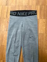 Nike pro leggins Hose grau S Sport Hessen - Melsungen Vorschau
