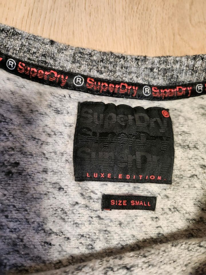 Superdry Pullover Sweatshirt Größe S in Salzkotten